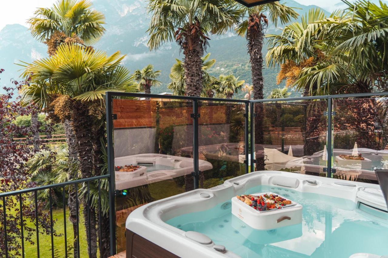 Treelodgy, The Tree House Hotel Riva del Garda Ngoại thất bức ảnh